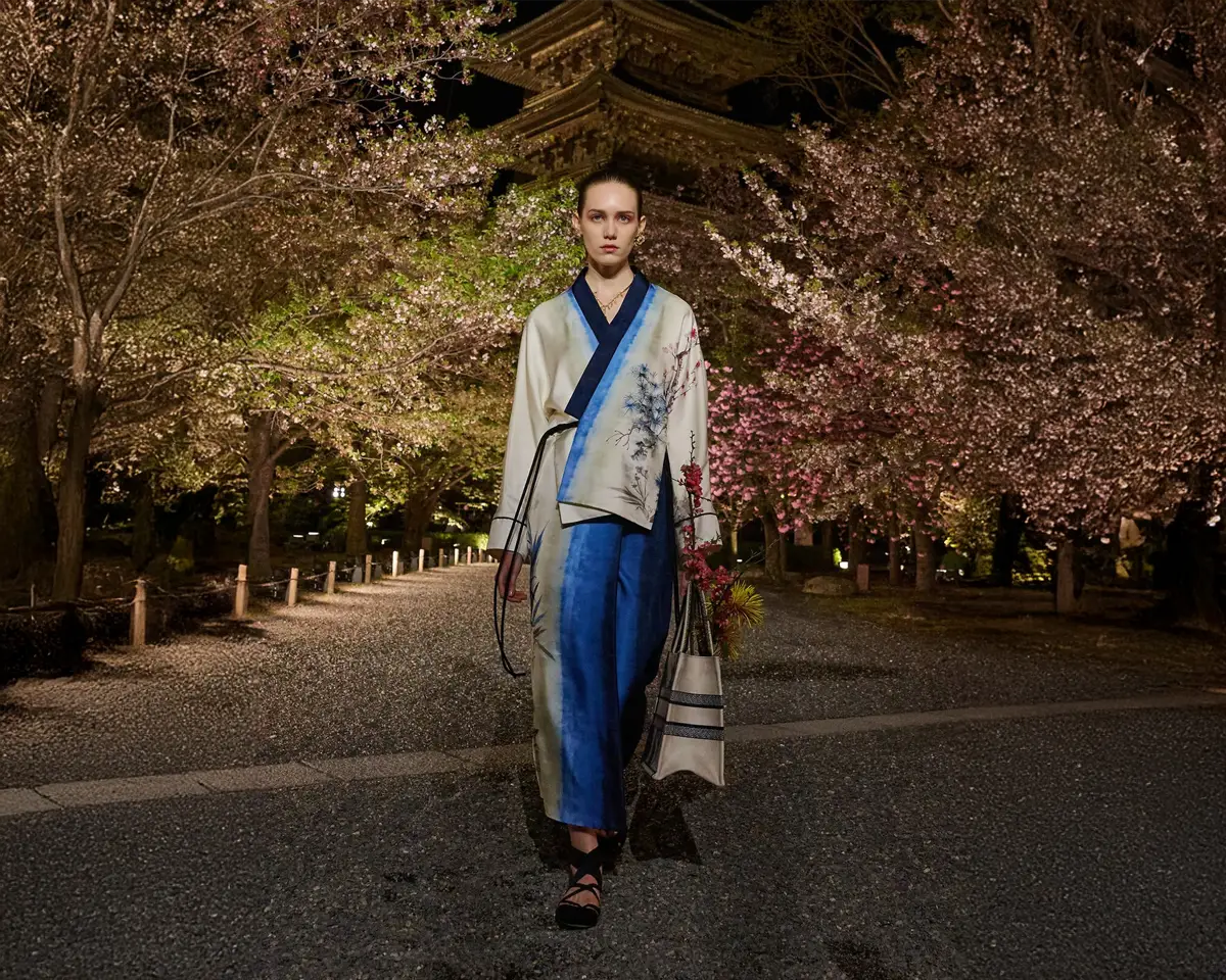 Dior’un 2025 Pre-Fall Defilesi Kyoto’da Gerçekleşti