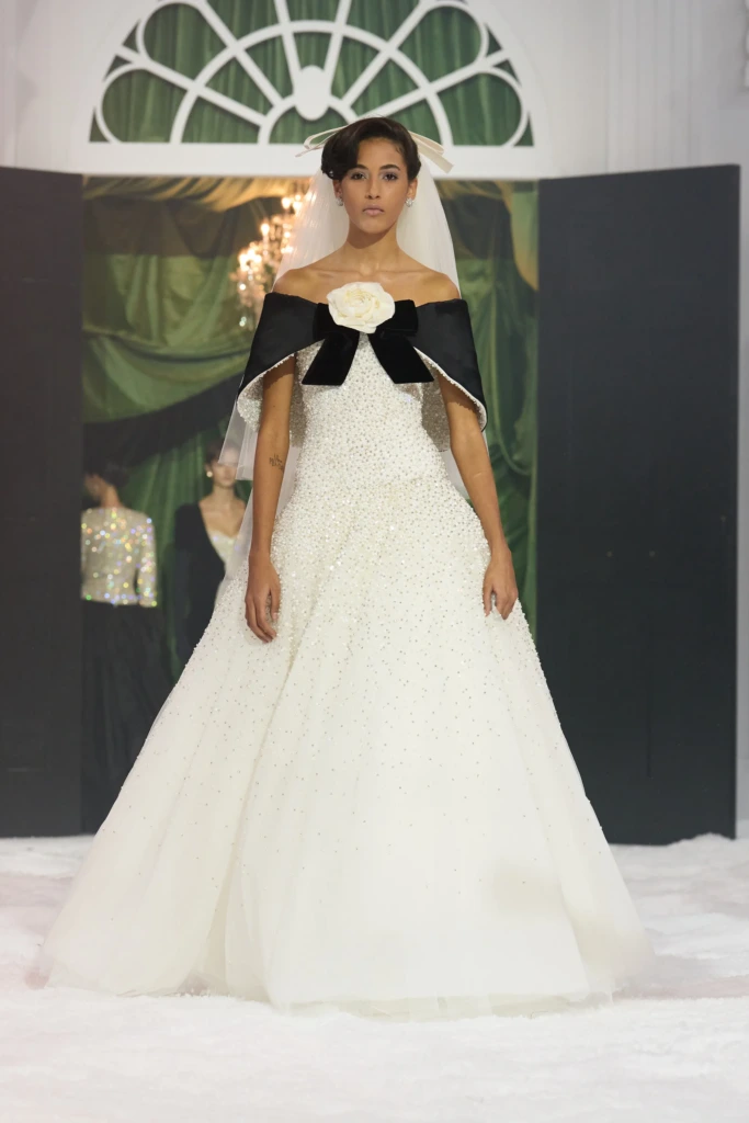 2025 Sonbahar/Kış Londra Moda Haftası Defileleri
