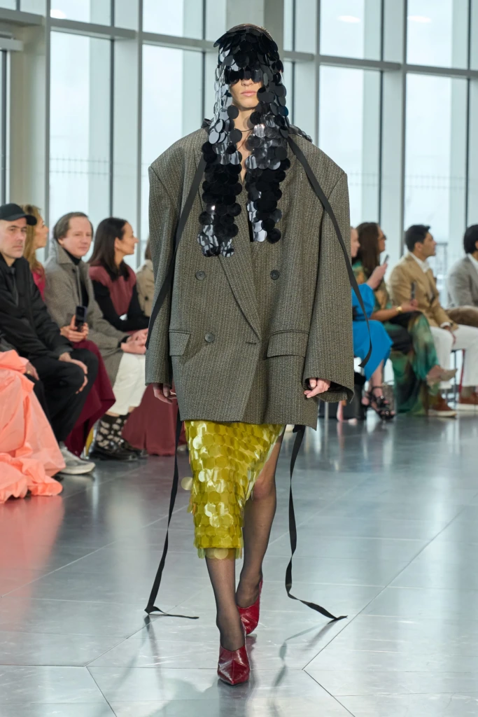 2025 Sonbahar/Kış Londra Moda Haftası Defileleri