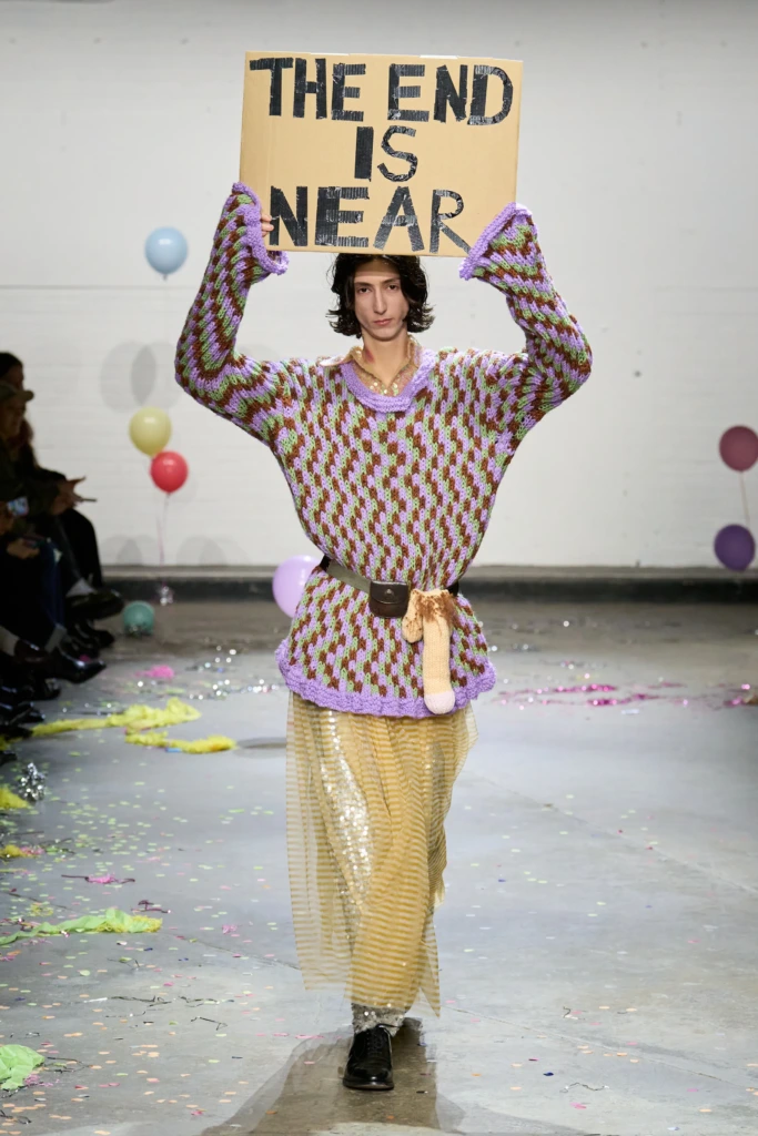 2025 Sonbahar/Kış Londra Moda Haftası Defileleri