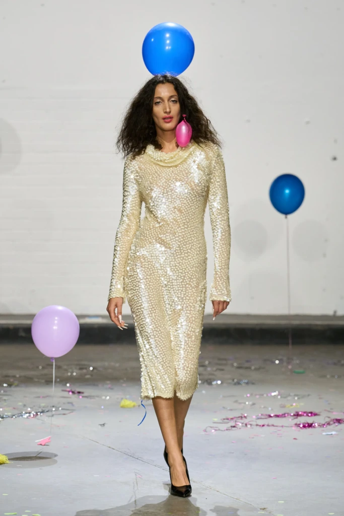 2025 Sonbahar/Kış Londra Moda Haftası Defileleri