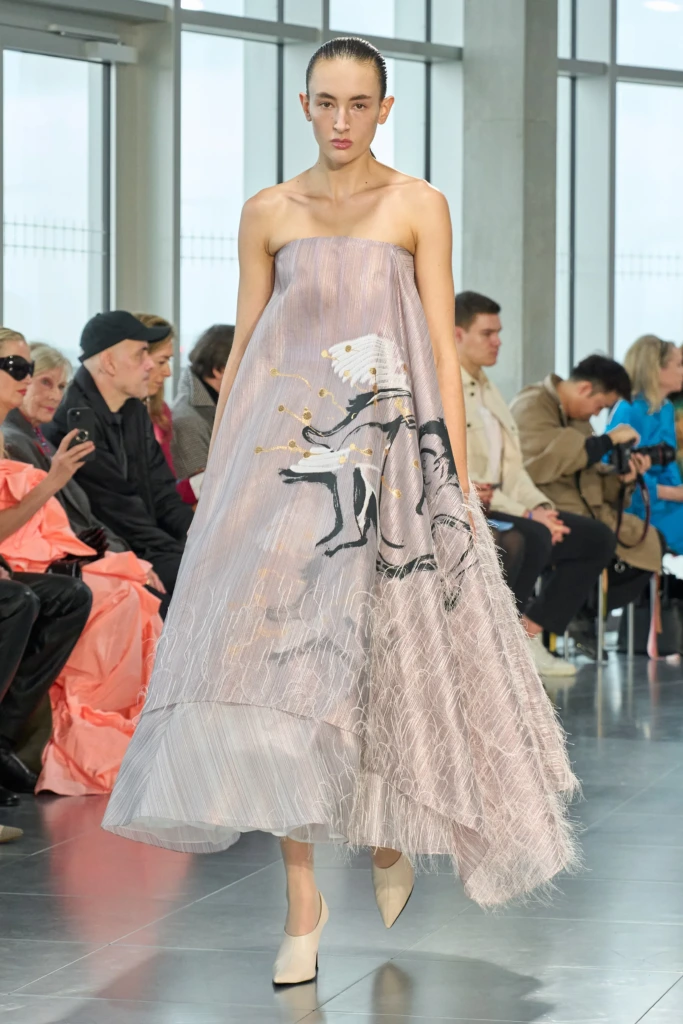 2025 Sonbahar/Kış Londra Moda Haftası Defileleri