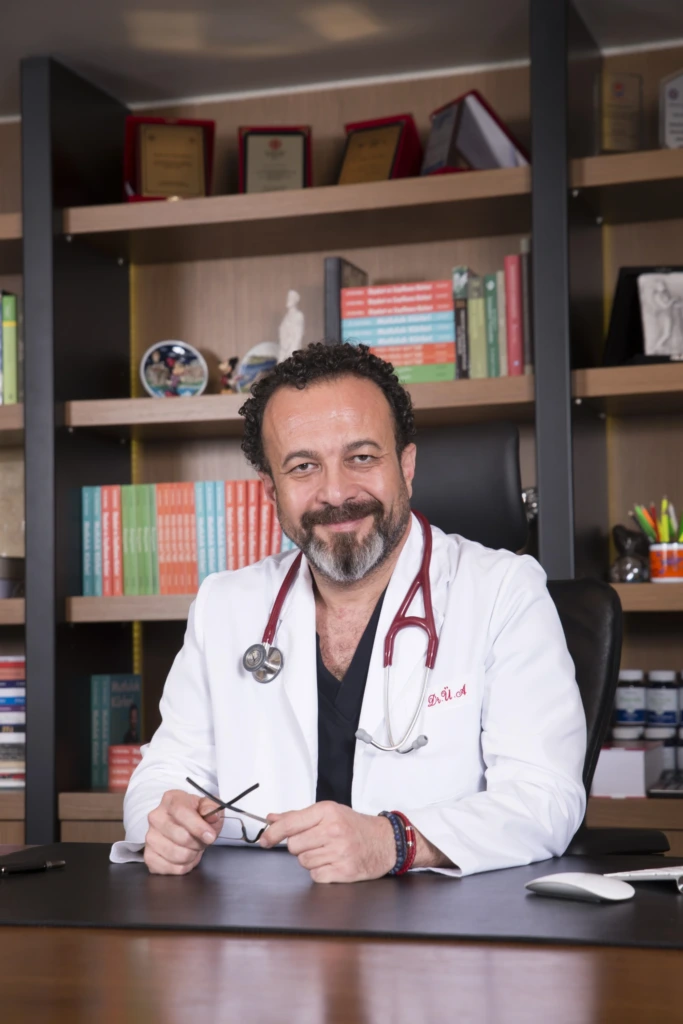 DR. ÜMİT AKTAŞ