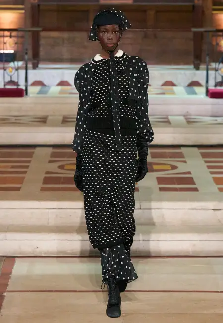 2025 Sonbahar/Kış Londra Moda Haftası Defileleri
