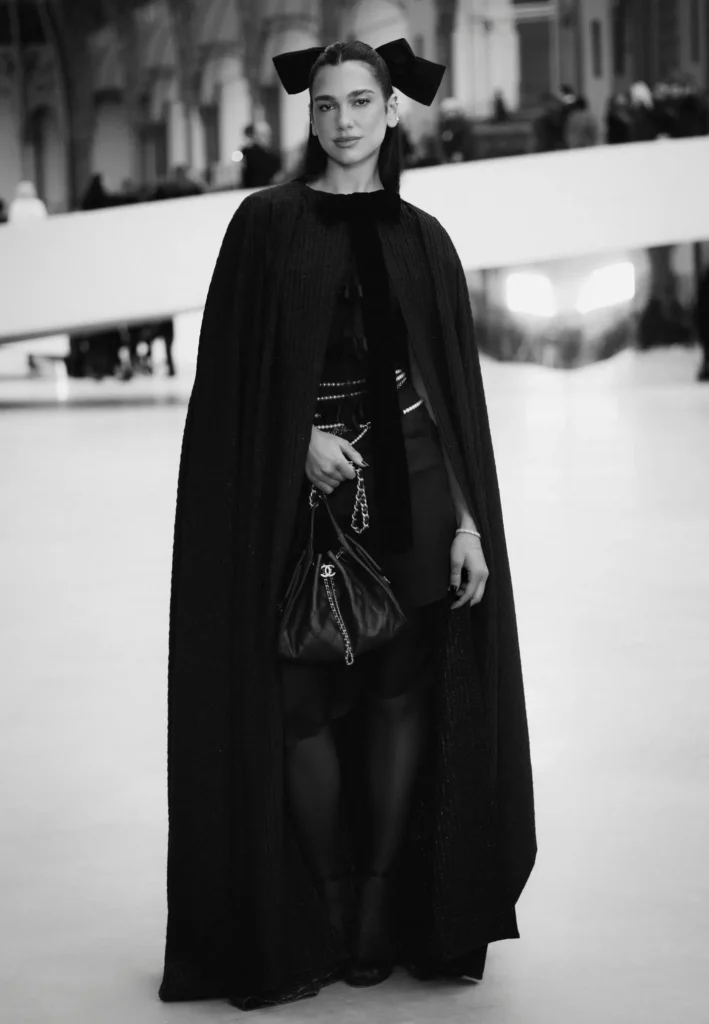 Dua Lipa, Chanel 25 Çantasının Yeni Kampanya Yüzü Oldu