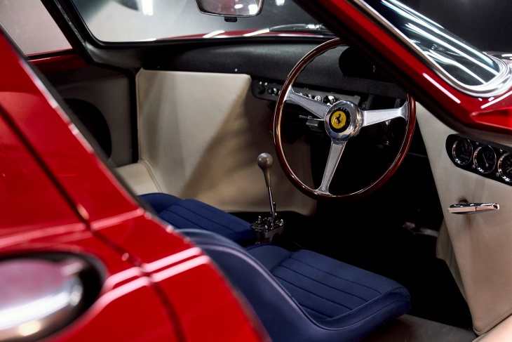 Ferrari 250 LM
