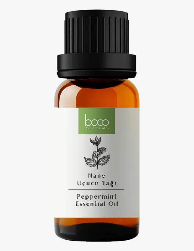 Marka Adı: Boco Born
Ürün Cinsiyeti: Belirtilmemiş
Ürün Tipi: Uçucu Yağ
Ürün Sezonsallığı: Belirtilmemiş
Ürün Çeşidi: Nane Uçucu Yağı
Ürün Özellikleri:
Boco Born markasına ait bu ürün, nane bitkisinin özünden elde edilmiş saf bir uçucu yağdır. İçeriğinin kalitesini ve etkinliğini ışıktan korumak amacıyla koyu kehribar rengi cam şişede, üzerinde kolay açılıp kapanabilen siyah yivli bir kapakla sunulur. Ürünün beyaz etiketi üzerinde minimalist bir nane bitkisi çizimi, marka logosu ve Türkçe ile İngilizce ürün adı (Nane Uçucu Yağı / Peppermint Essential Oil) sade bir tasarımla yer almaktadır. Aromaterapi kullanımı için tasarlanmış olup, zihinsel açıklık ve odaklanma sağlamaya yardımcı olur.
Öne Çıkan Detaylar:
- Saf nane uçucu yağı içeriği
- Uçucu yağları ışıktan koruyan koyu renk cam şişe
- Zihinsel berraklık ve odaklanma için aromaterapik kullanım
Kimler Kullanıyor?:
Zihinsel berraklığını artırmak, odaklanma yeteneğini güçlendirmek ve düşüncelerini daha net ifade etmek isteyen bireyler bu nane uçucu yağını tercih edebilir. Doğal ve bitkisel özlerden faydalanarak günlük zihinsel yorgunluklarını hafifletmeyi, meditasyon veya odaklanma pratiklerini desteklemeyi hedefleyen herkes için uygun bir üründür. Aromaterapi ve doğal yaşam döngüsüne ilgi duyan, enerjilerini dengelemeye ve içsel güçlerini açığa çıkarmaya özen gösteren kişilerin rutinlerine uyum sağlar.