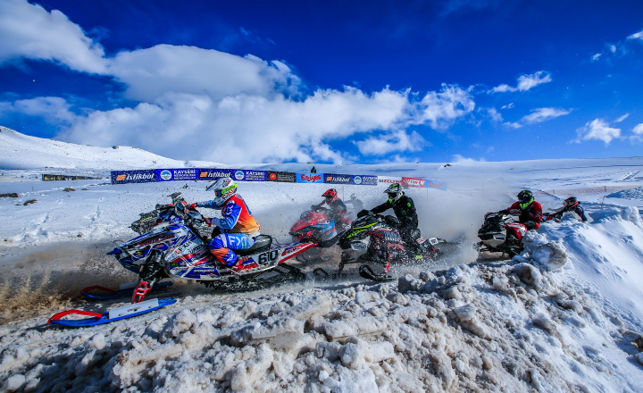 Snowcross: Kar Üzerinde Adrenalin Dolu Bir Yarış