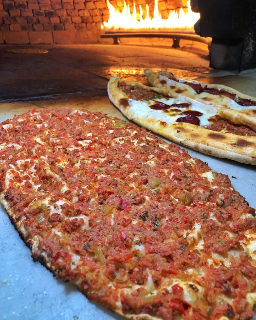 İstanbul’un En İyi Lahmacuncuları: Denemeye Değer Adresler