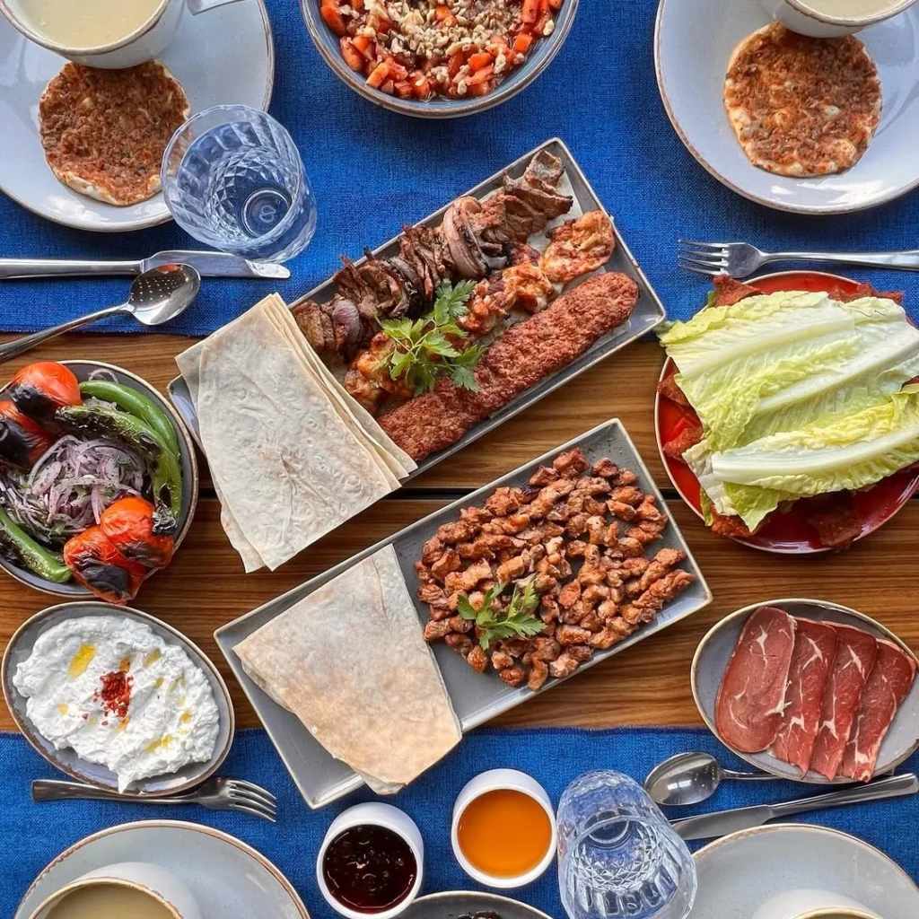 İstanbul’un En İyi Lahmacuncuları: Denemeye Değer Adresler