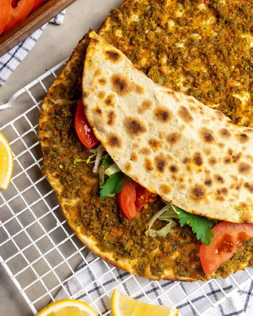 İstanbul’un En İyi Lahmacuncuları: Denemeye Değer Adresler