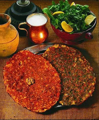 İstanbul’un En İyi Lahmacuncuları: Denemeye Değer Adresler