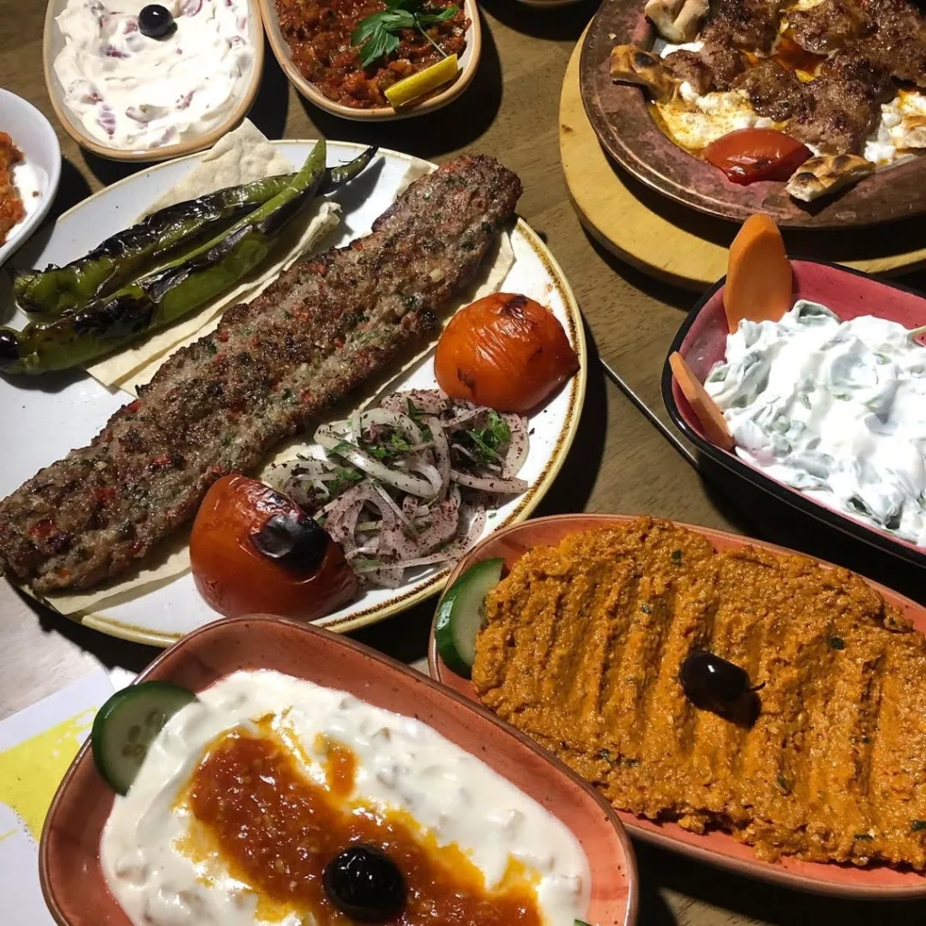 İstanbul’un En İyi Lahmacuncuları: Denemeye Değer Adresler