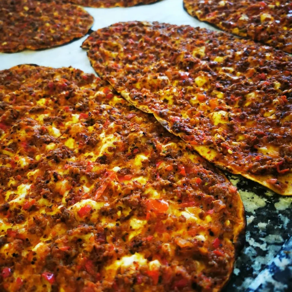 İstanbul’un En İyi Lahmacuncuları: Denemeye Değer Adresler