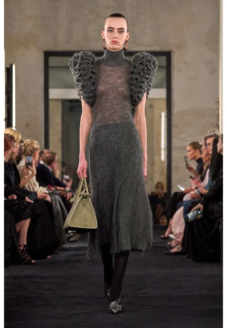 2026’nın Moda Trendi Dantel ile Romantik Stil Tüyoları