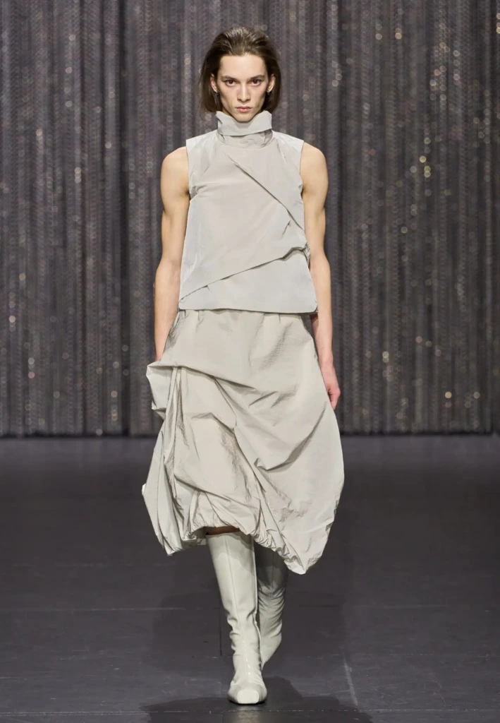 2025 Sonbahar/Kış Paris Moda Haftası Defileleri