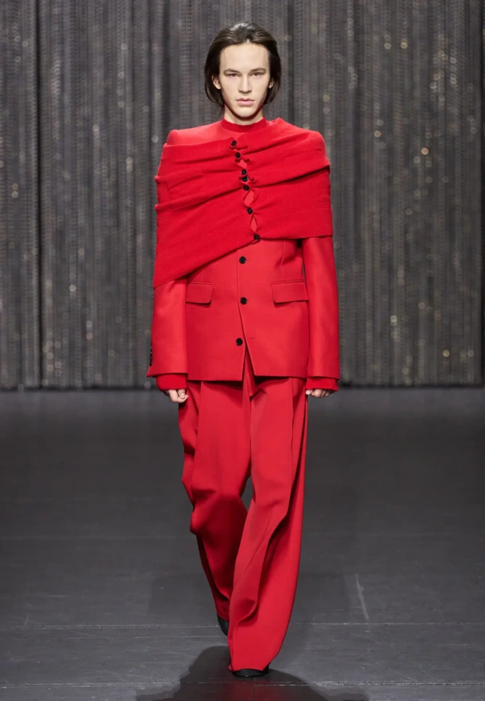 2025 Sonbahar/Kış Paris Moda Haftası Defileleri