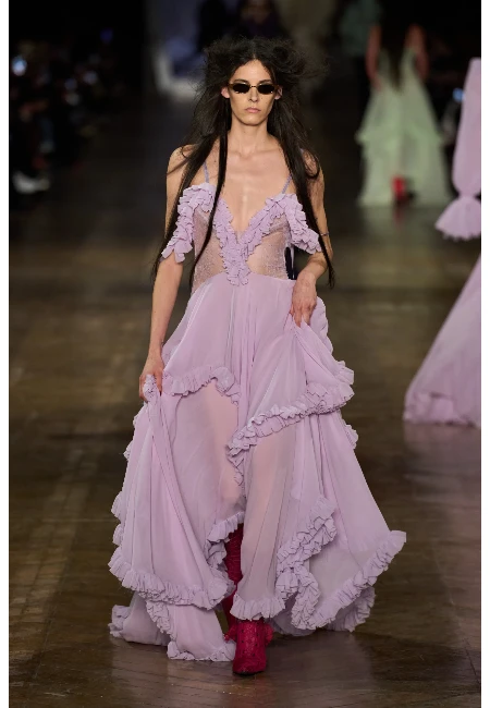2026’nın Moda Trendi Dantel ile Romantik Stil Tüyoları