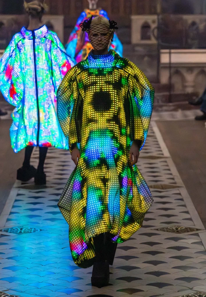 2025 Sonbahar/Kış Paris Moda Haftası Defileleri