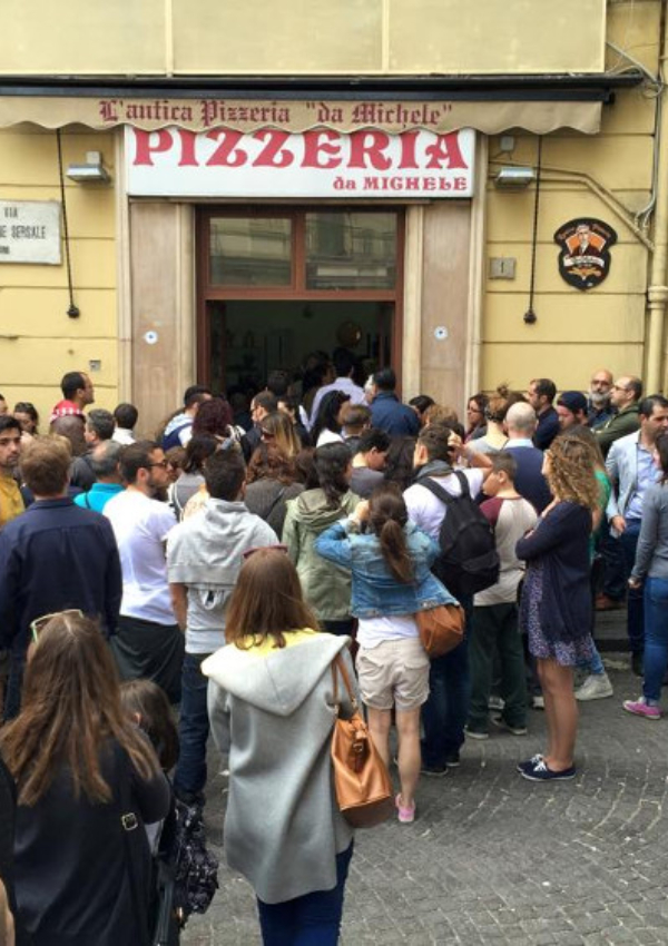 Vezüv’ün Gölgesinde Masalsı Rotalar: Napoli ve Amalfi Sahili Rehberi