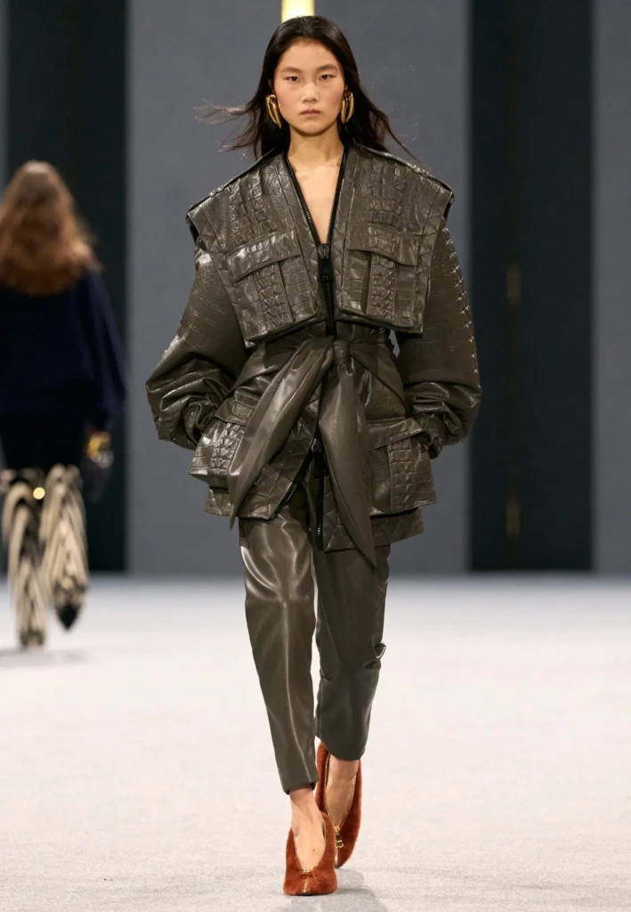 2025 Sonbahar/Kış Paris Moda Haftası Defileleri