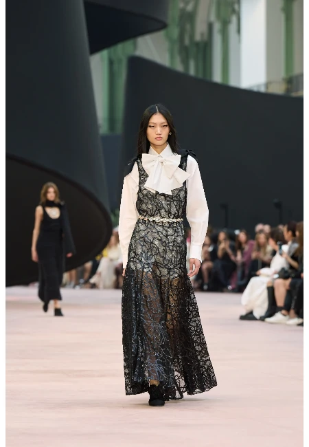 2026’nın Moda Trendi Dantel ile Romantik Stil Tüyoları