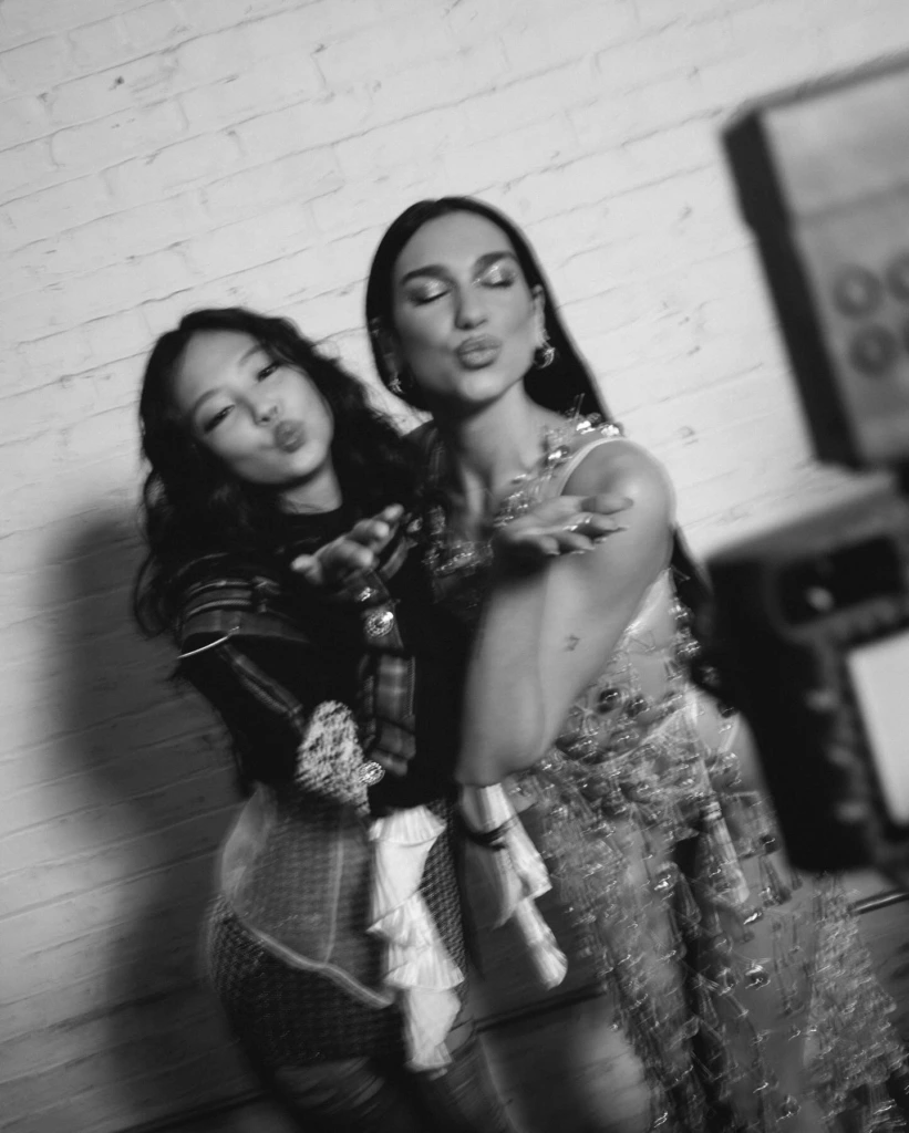 Chanel 25 Çantasının Yeni Bir Yüzü: Jennie
