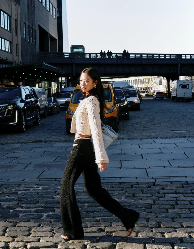 Chanel 25 Çantasının Yeni Bir Yüzü: Jennie