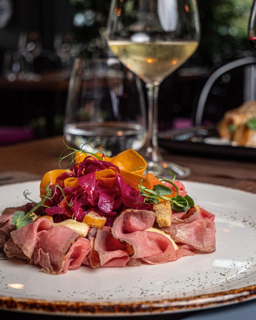 Clotilde Bistrot şarap eşlikli yemeği