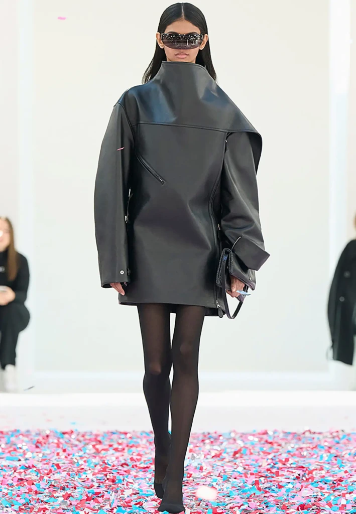 2025 Sonbahar/Kış Paris Moda Haftası Defileleri