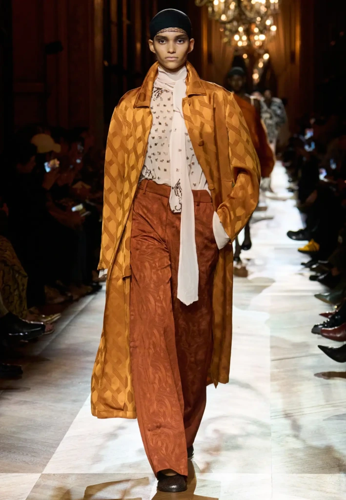 2025 Sonbahar/Kış Paris Moda Haftası Defileleri