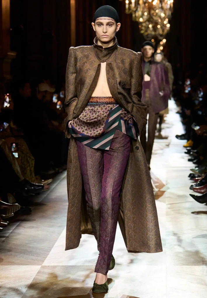 2025 Sonbahar/Kış Paris Moda Haftası Defileleri