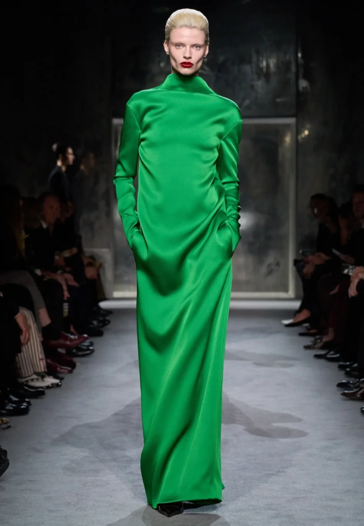 2025 Sonbahar/Kış Paris Moda Haftası Defileleri