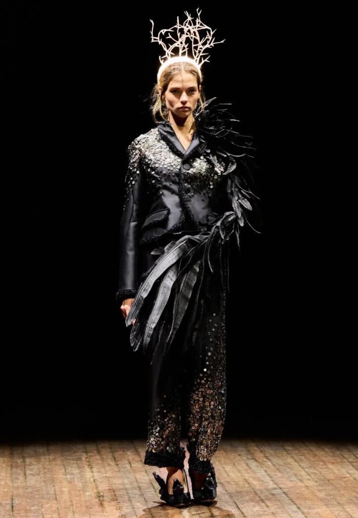 2025 Sonbahar/Kış Paris Moda Haftası Defileleri