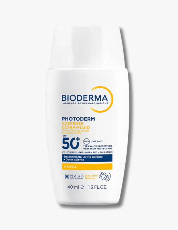 Marka Adı: Bioderma
Ürün Adı: Bioderma Unisex Photoderm XDefense Ultra-Fluid Spf50+ Güneş Kremi
Ürün Cinsiyeti: Unisex
Ürün Tipi: Güneş Kremi
Ürün Sezonsallığı: Her Mevsim
Ürün Çeşidi: Yüksek Korumalı Ultra Akışkan Güneş Koruyucu
Ürün Özellikleri: Bu Bioderma Photoderm XDefense Ultra-Fluid Güneş Kremi, SPF 50+ ve PA++++ derecesiyle UV, görünür ışık, kızılötesi ışınlar ve kirliliğe karşı çok yüksek koruma sunar. Ultra akışkan yapısı sayesinde ciltte görünmez bir bitiş bırakır ve tüm cilt tipleri için uygundur. Çevresel Aktif Savunma ve Detoks Bilimi ile zenginleştirilmiş formülü, güneşin neden olduğu foto-yaşlanma etkilerine karşı hücresel koruma sağlayarak cildin elastikiyetini korumasına yardımcı olur. NAOS Sun Active Ecobiology Defense teknolojisi ile cilt biyolojisine saygılıdır ve 40 ml’lik pratik ambalajıyla kolayca taşınabilir.
Öne Çıkan Detaylar:
- Geniş spektrumlu SPF 50+ ve PA++++ ile çok yüksek koruma
- UV, görünür ışık, kızılötesi ve kirliliğe karşı kapsamlı savunma
- Foto-yaşlanma etkilerine karşı hücresel koruma ve cilt elastikiyeti desteği
Kimler Kullanıyor?: Cildini güneşin zararlı etkilerinden korumak isteyen, aktif veya şehirli yaşam tarzına sahip, tüm cilt tiplerinden bireyler bu ürünü tercih edebilir. Özellikle foto-yaşlanma belirtilerine karşı önlem almak isteyen ve cildinin elastikiyetini korumayı önemseyen, görünmez ve hafif yapıda bir güneş koruyucu arayan herkes için idealdir.