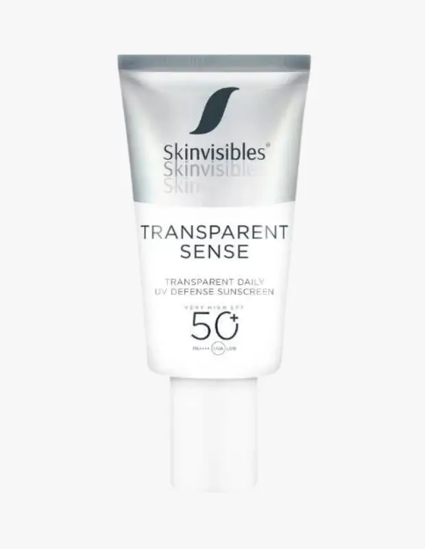 Marka Adı: Skinvisibles
Ürün Adı: Skinvisibles Erkek Transparent Sense SPF50+ PA++++ Güneş Kremi 50 ml
Ürün Cinsiyeti: Erkek
Ürün Tipi: Güneş Kremi
Ürün Sezonsallığı: Tüm Sezonlar
Ürün Çeşidi: Şeffaf Güneş Kremi
Ürün Özellikleri: Skinvisibles Transparent Sense SPF50+ PA++++ Güneş Kremi, cildi yüksek faktörlü UVA ve UVB ışınlarına karşı etkili bir şekilde korurken, özellikle bilgisayar ve dijital ekranlardan yayılan yapay ışıklara karşı da bir kalkan görevi görür. Şeffaf, hafif ve transparan formülü sayesinde ciltte ağırlık yapmaz, beyaz kalıntı bırakmaz ve günlük kullanıma uygundur.
Öne Çıkan Detaylar:
- Yüksek SPF 50+ ve PA++++ koruma faktörü
- Mavi ışık ve yapay ışık kaynaklarına karşı koruma sağlar
- Şeffaf formülü sayesinde ciltte beyaz kalıntı bırakmaz
Kimler Kullanıyor?: Dijital ekranlar karşısında uzun saatler geçiren, şehir hayatının getirdiği çevresel faktörlere ve güneş ışınlarına karşı cildini korumak isteyen kişiler için idealdir. Hafif ve şeffaf bir güneş kremi arayan, günlük cilt bakım rutinine kolayca entegre edebileceği etkili bir koruma talep eden herkesin tercih edebileceği bir üründür.