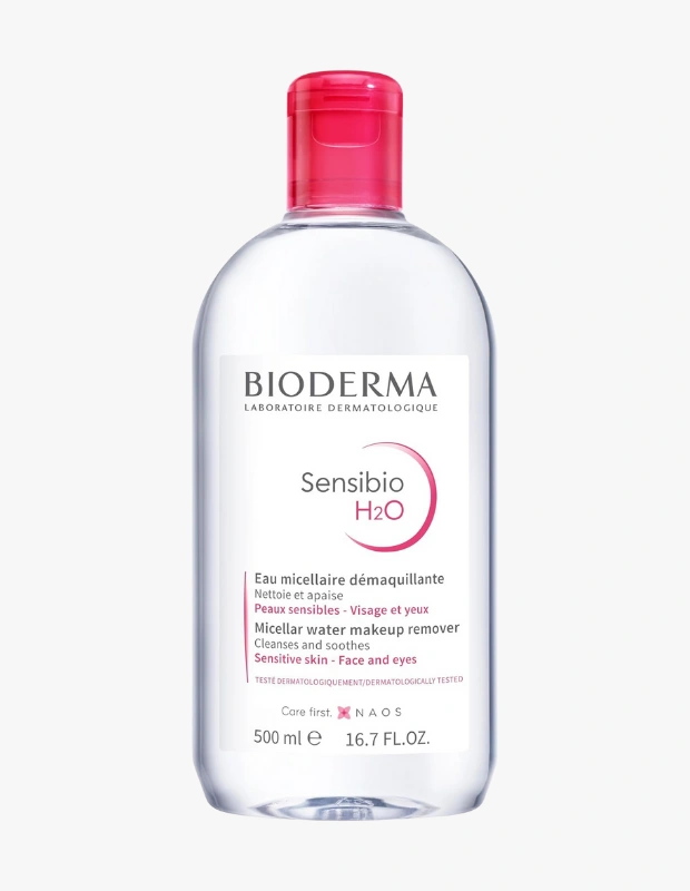 Ürün Cinsiyeti: Unisex

Ürün Tipi: Cilt Temizleme

Ürün Sezonsallığı: Dört Mevsim

Ürün Çeşidi: Misel Su

Ürün Özellikleri:
Bioderma Sensibio H2O, hassas ciltler için geliştirilmiş misel su formülüyle makyajı ve kiri nazikçe temizlemeyi amaçlar. Durulama gerektirmeyen yapısı cildi yormadan temizlik sunar; günlük kullanımda konforlu bir başlangıç adımıdır.

Öne Çıkan Detaylar:

Hassas ciltlere uygun formül

Durulama gerektirmeyen temizlik

Nazik ve konforlu kullanım

Günlük rutine ideal

Kimler Kullanıyor?
Hassas cilt yapısına sahip, temizlikte sadelik ve konfor arayan kullanıcılar için idealdir.

Bioderma Sensibio H2O ile cildinizi nazikçe temizleyin, ferah ve rahat bir his sağlayın.