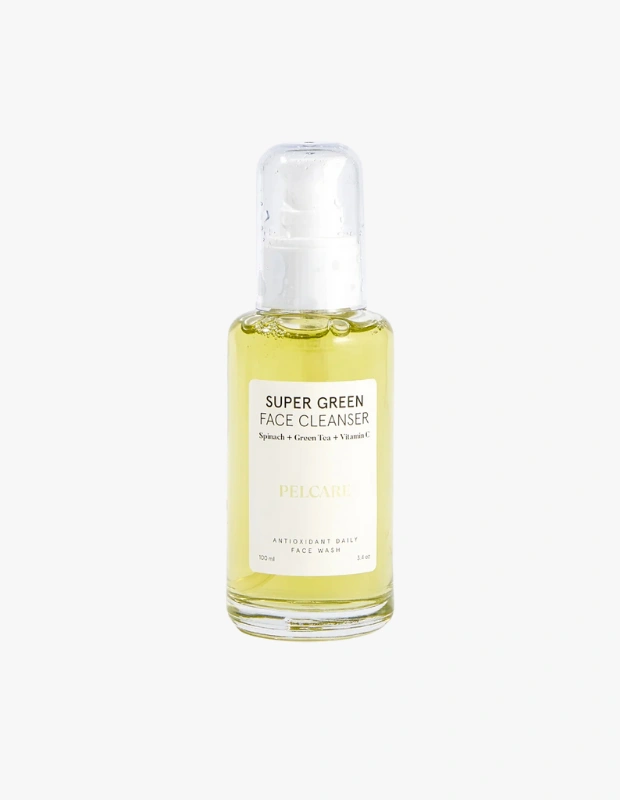 Ürün Cinsiyeti: Unisex

Ürün Tipi: Dermokozmetik

Ürün Sezonsallığı: Dört Mevsim

Ürün Çeşidi: Yüz Temizleme Jeli

Ürün Özellikleri:
Pelcare Super Green Face Cleanser, bitkisel içeriklerle formüle edilmiş, cildi nazikçe arındırırken bariyerini korumayı hedefleyen bir yüz temizleyicisidir. Günlük kullanıma uygundur.

Öne Çıkan Detaylar:

Bitki bazlı “green” içerik profili

Cildi kurutmadan temizleme

Hassas ciltler için uygun yapı

Ferah ve dengeli bir temizlik hissi

Kimler Kullanıyor?
Hassas, karma ve günlük nazik temizlik arayan ciltler.

Pelcare Super Green Face Cleanser ile cildinizi nazikçe arındırın.