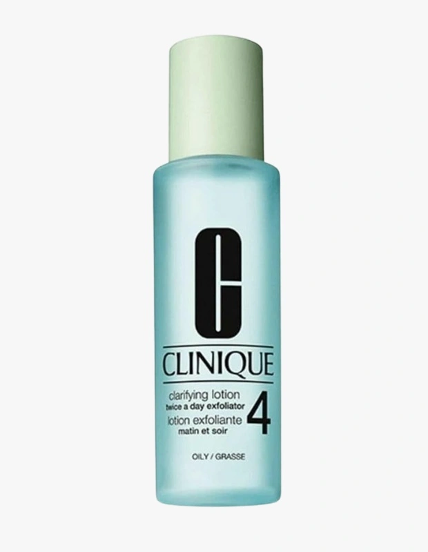 Ürün Cinsiyeti: Unisex
Ürün Tipi: Cilt Bakımı
Ürün Sezonsallığı: Dört Mevsim
Ürün Çeşidi: Tonik
Ürün Özellikleri:
Clinique Clarifying Lotion, ölü deri birikimini nazikçe uzaklaştırarak cilt dokusunun daha pürüzsüz görünmesine yardımcı olur. Temizlik sonrası cildi ferahlatır ve nemlendirici adımların etkinliğini destekler.
Öne Çıkan Detaylar:
Nazik eksfoliasyon etkisi
Cilt dokusunu pürüzsüzleştirmeye yardımcı
Temizlik sonrası dengeleyici kullanım
Dermatolojik olarak geliştirilmiş formül
Kimler Kullanıyor?
Cilt bakımında klasik ve güvenilir çözümleri tercih eden, düzenli bakım rutini olan kullanıcılar tarafından sıkça kullanılır.
Clinique Clarifying Lotion ile cilt yüzeyini arındırın ve bakım adımlarını güçlendirin.