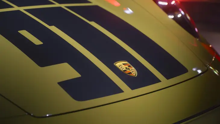 70’lerin Ruhunun Günümüzün Performansıyla Buluşması: Porsche 911 Spirit 70