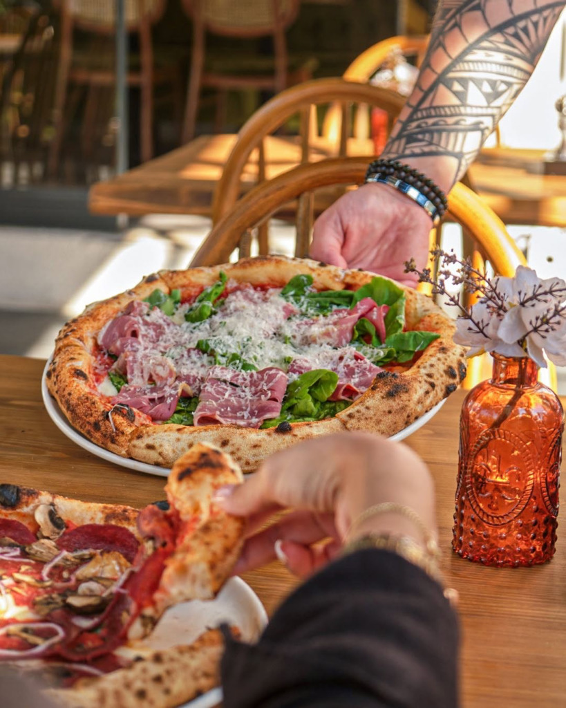 Odun Fırınından Sofraya: İstanbul'un En İyi Pizzacıları ve İmza Lezzetleri