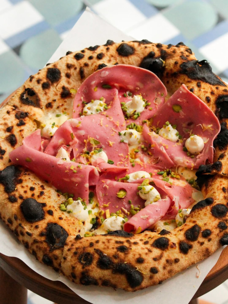 Odun Fırınından Sofraya: İstanbul'un En İyi Pizzacıları ve İmza Lezzetleri