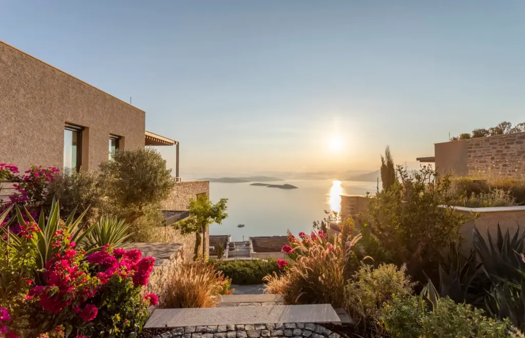 Mükemmel Yaz Rotası İçin Bodrum’dan Capri’ye Tatil ve Stil Rehberi