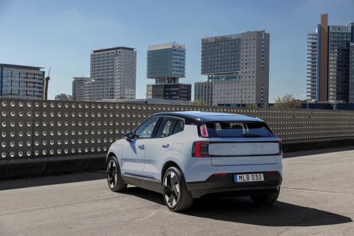 Kompakt Bir Devrim: Volvo EX30 ile Tanışın