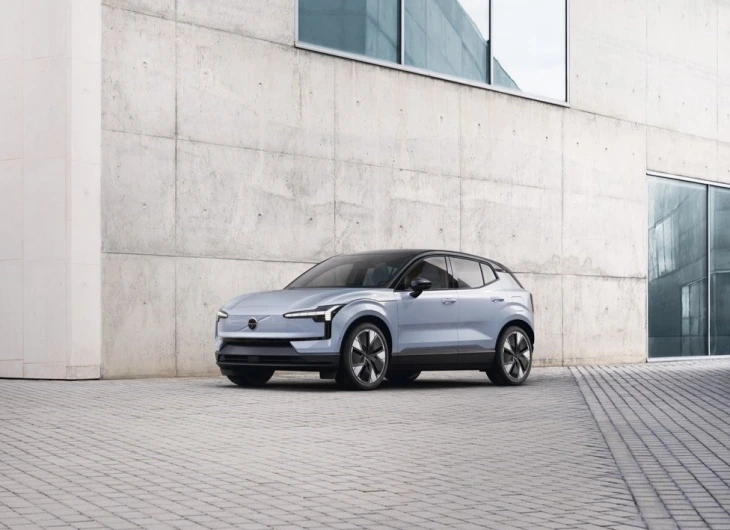 Kompakt Bir Devrim: Volvo EX30 ile Tanışın