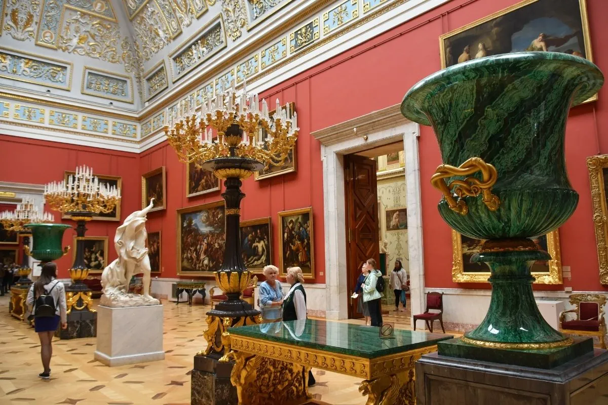 Çarlık Sarayından 3 Milyon Eserlik Bir Sanat Hazinesine: Hermitage Müzesi