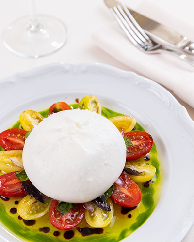 Burrata peynirli ve domatesli İtalyan salatası, Ristorante Umberto Caddebostan