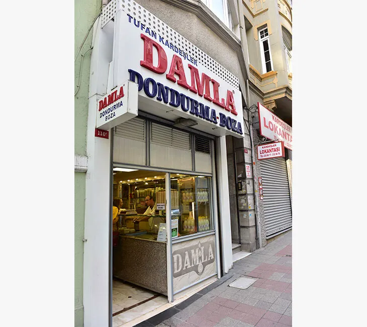 İstanbul'da Yazın En Tatlı Kaçamağı: Şehrin En İyi Dondurmacıları