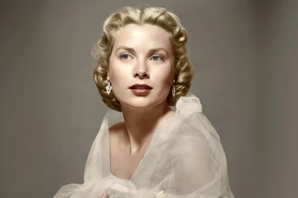 Grace Kelly portresi; Hollywood yıldızı ve Monako Prensesi Grace Kelly’nin hayatı, filmleri ve bilinmeyenleri