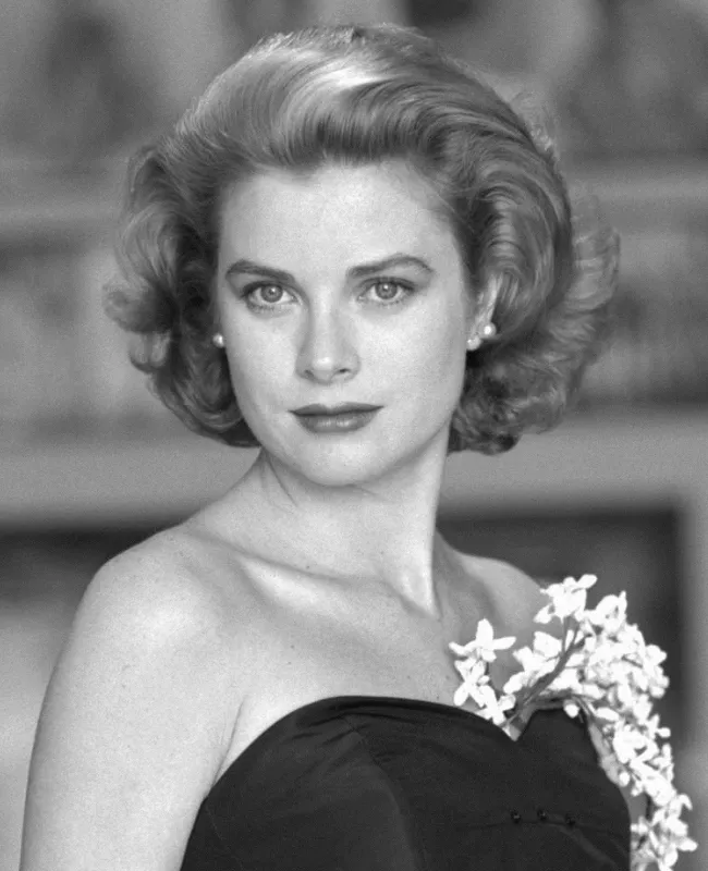 Hollywood’un Altın Çağı’nın Oscar ödüllü yıldızı Grace Kelly portresi